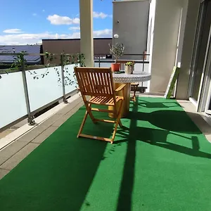 Escal'home , Design Au Pied De L'aeroport,parkings , Blagnac France